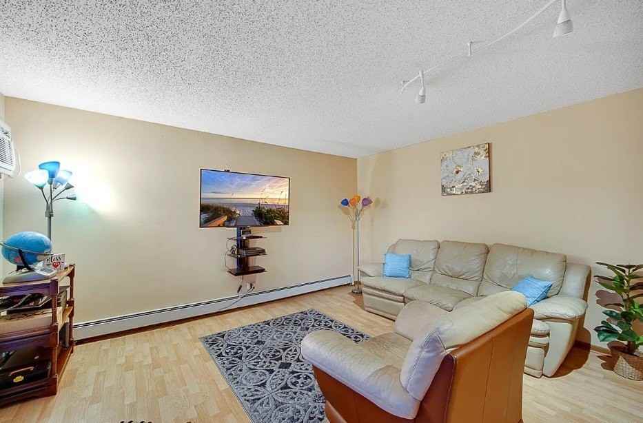 4 Echo Ct Apt 9 #9 - Photo 4 of 16