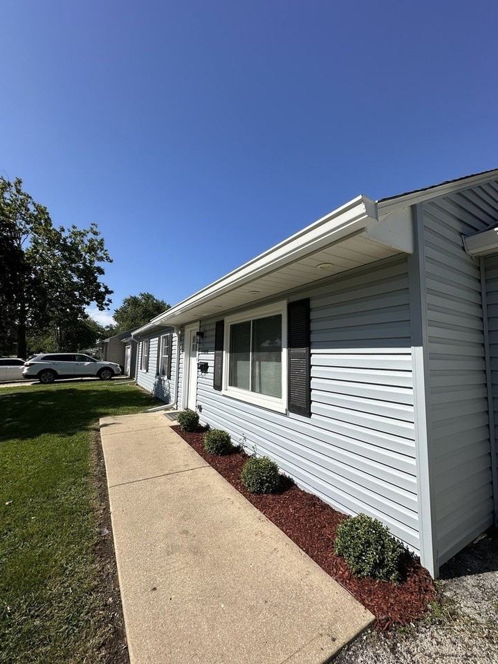 15018 Huntington Ct - Photo 2 of 15