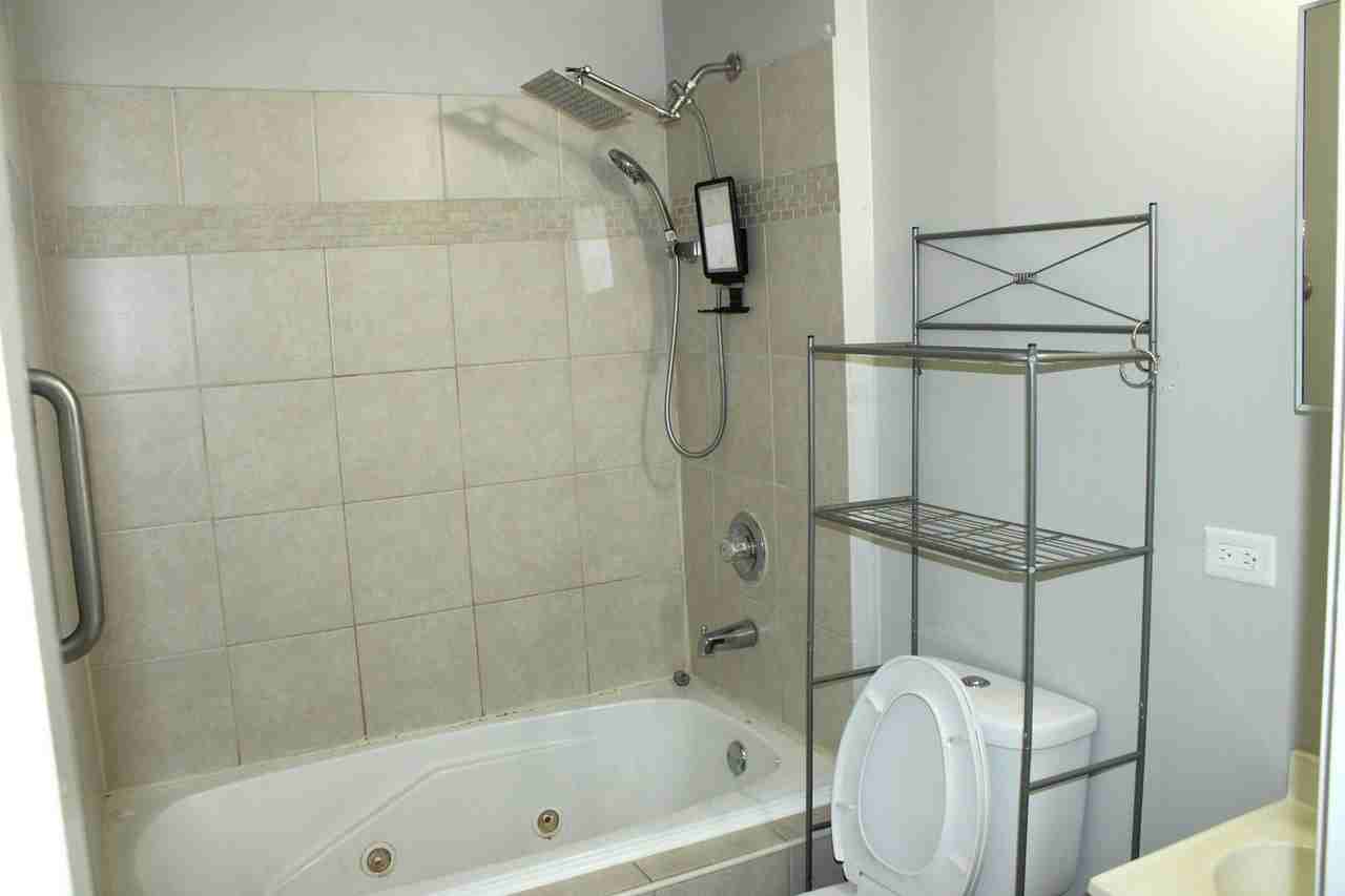 135 E Chestnut St - Photo 7 of 9