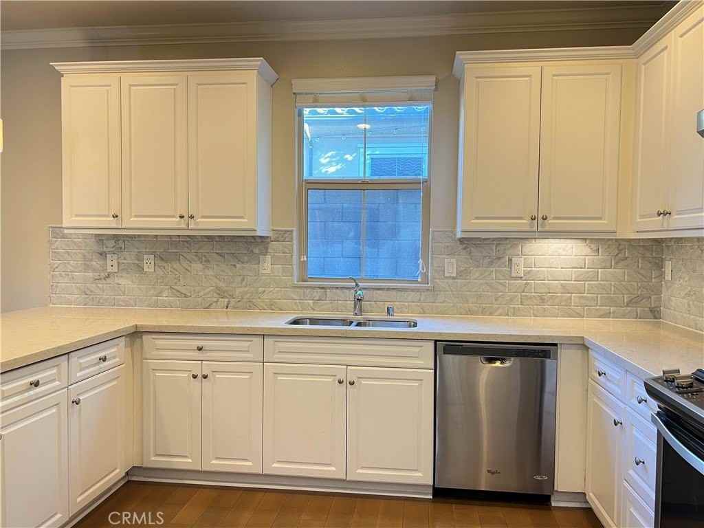 183 Bright Poppy - Photo 7 of 17