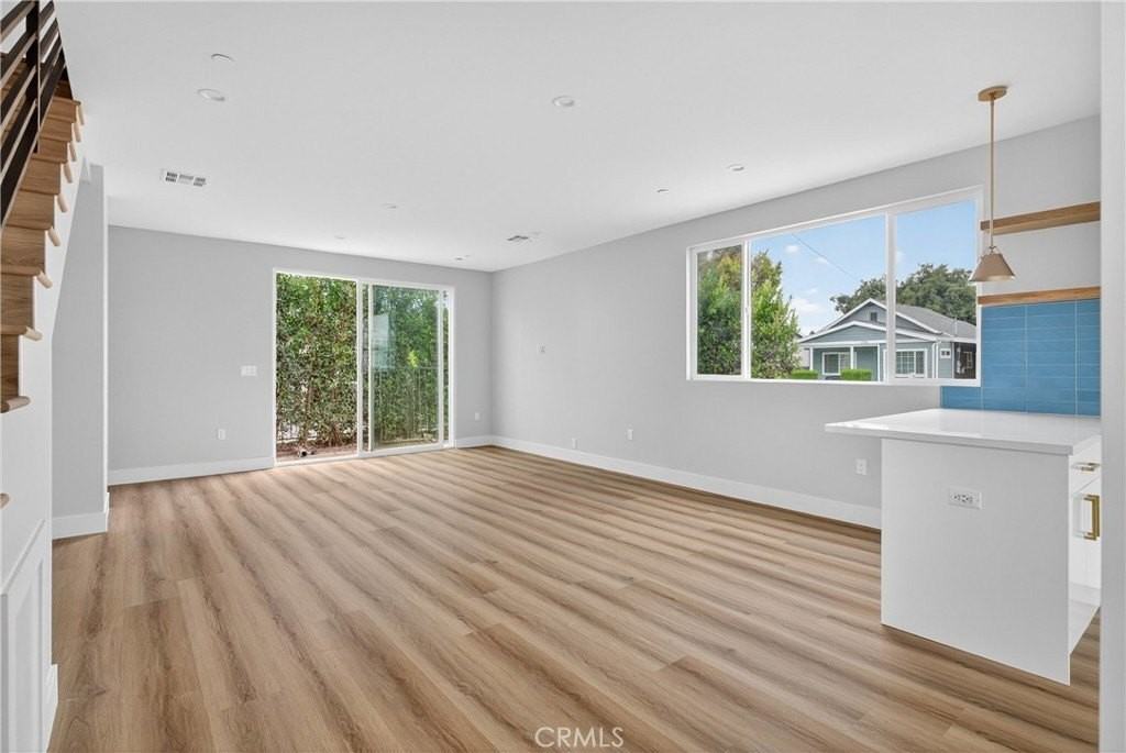 11544 Burke St #B - Photo 5 of 47