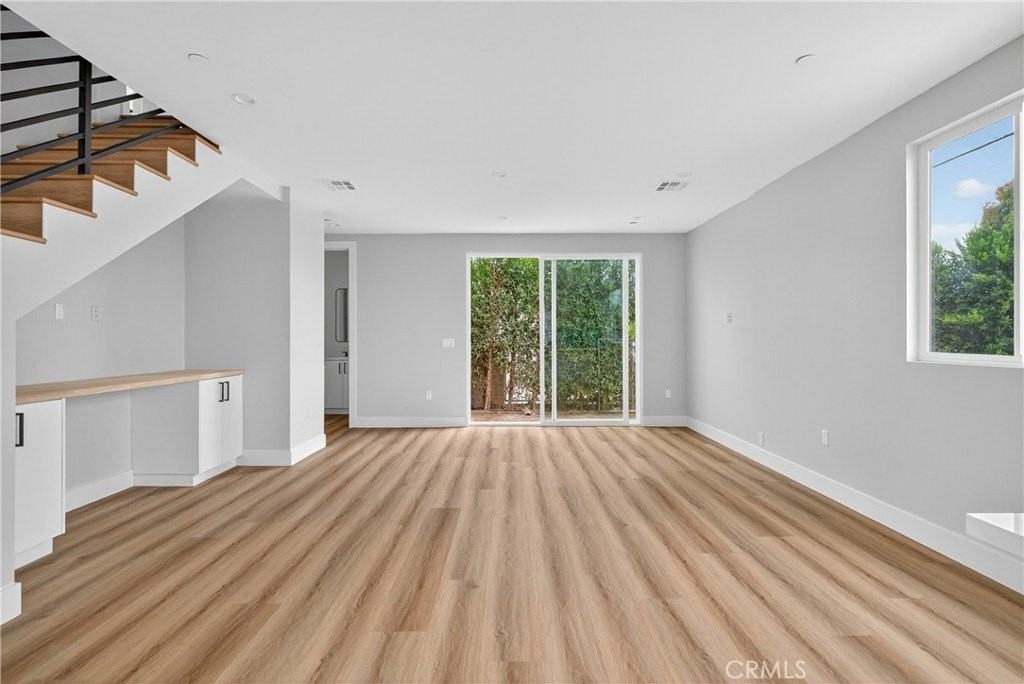 11544 Burke St #B - Photo 6 of 47