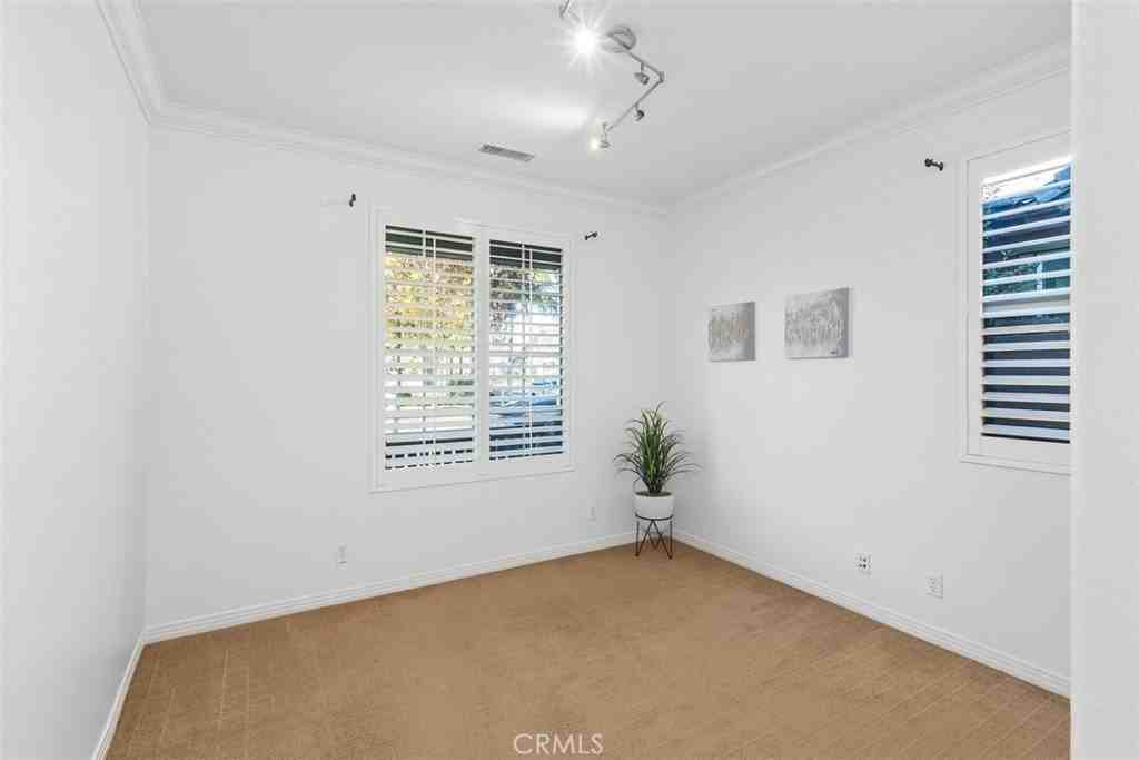 1496 Voyager Dr - Photo 4 of 50