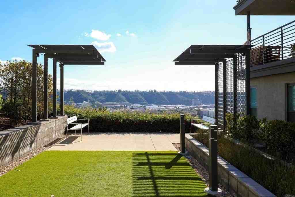 2814 Via Alta Pl - Photo 4 of 47