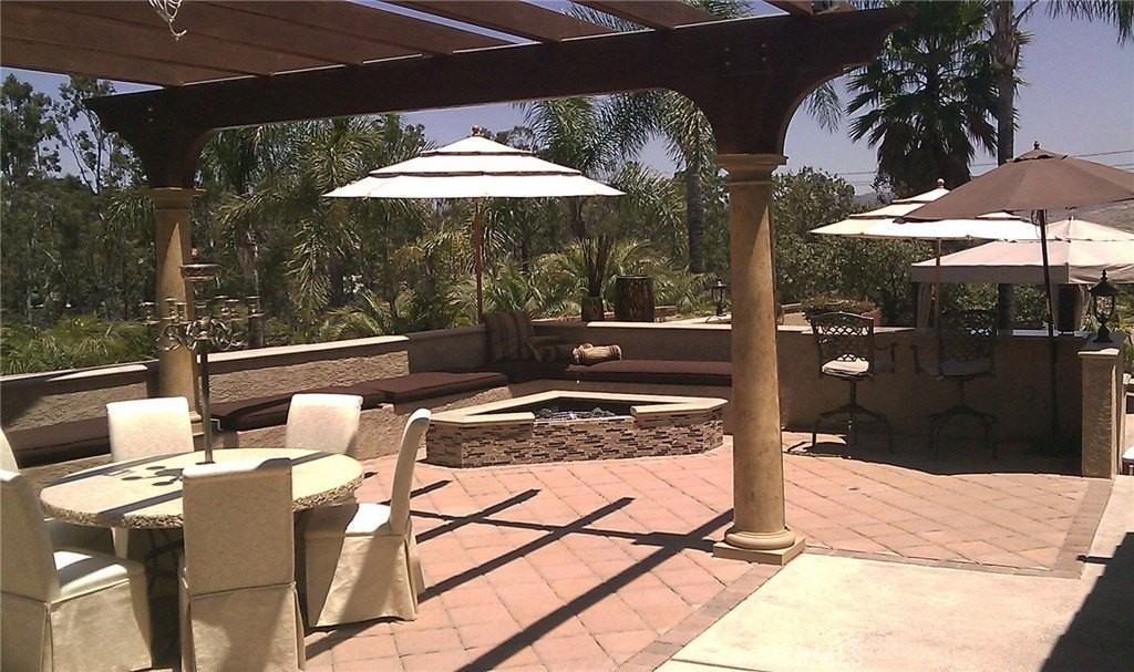 10071 Highcliff Dr - Photo 5 of 45