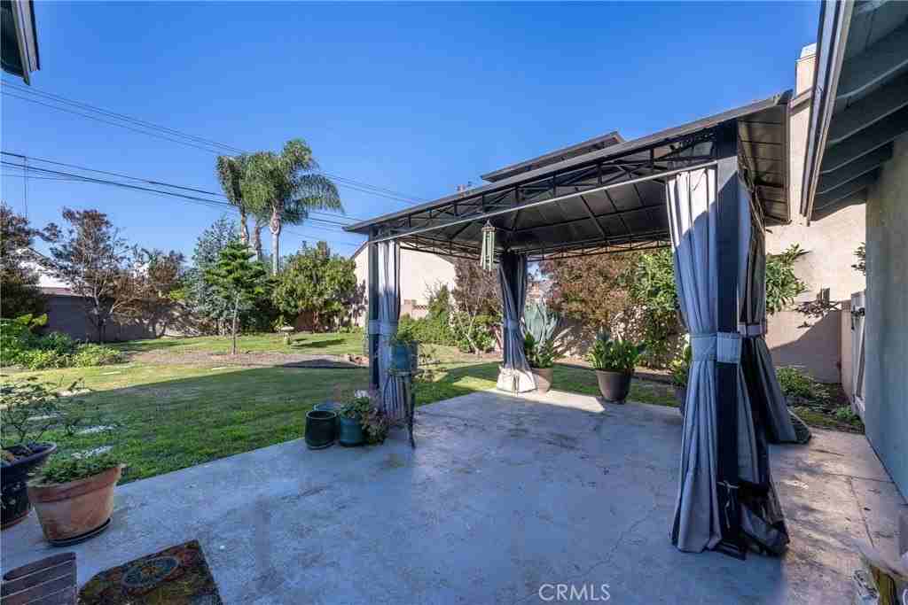 6181 Bannock Rd - Photo 5 of 29