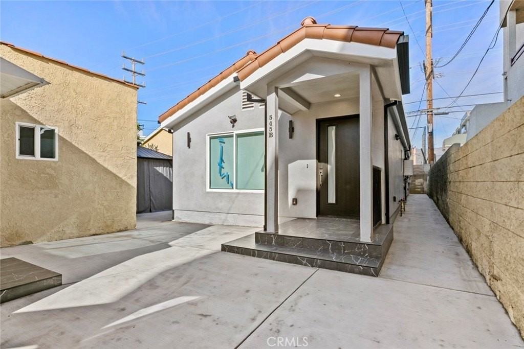 545 Ivy St #B - Photo 3 of 26