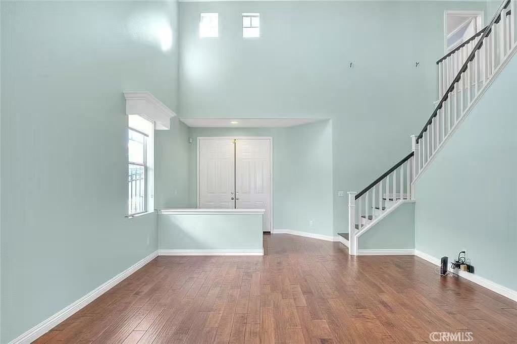 4570 Willow Bend Ct - Photo 2 of 17