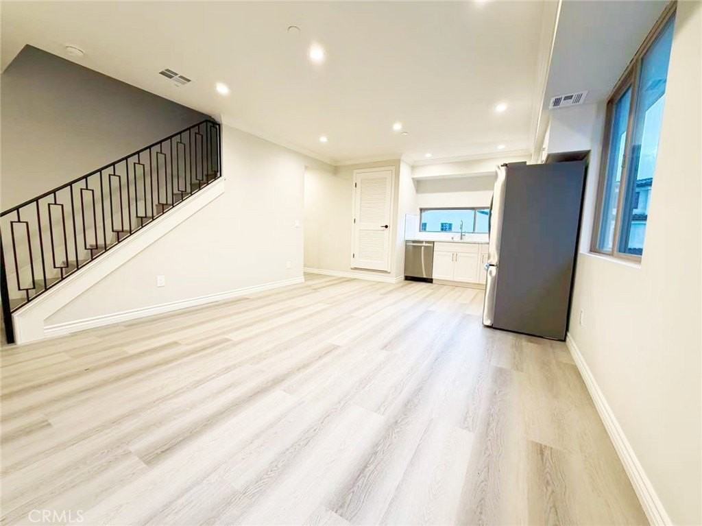 1038 e duarte rd - Photo 7 of 8