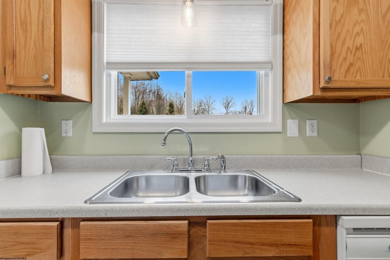 103 Pierpont Hts - Photo 7 of 23