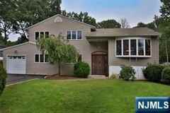 9 Gibbs Rd - Photo 1 of 1