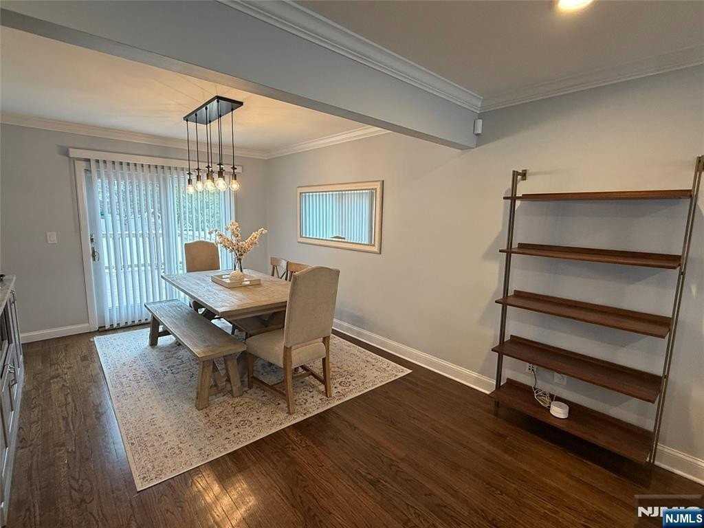 9 Gibbs Rd - Photo 7 of 21