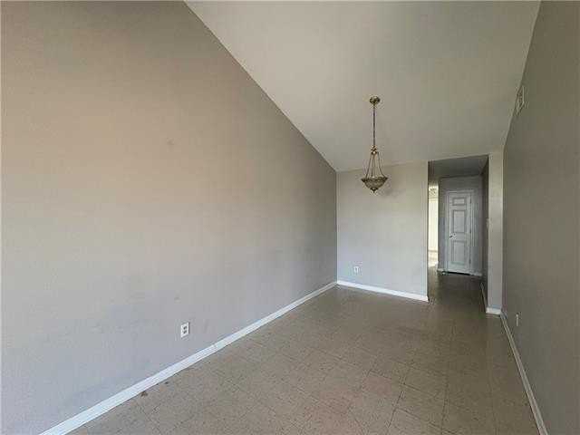 9020 Amour Dr - Photo 3 of 8