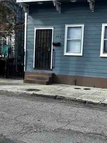 1509 Marais St - Photo 2 of 20