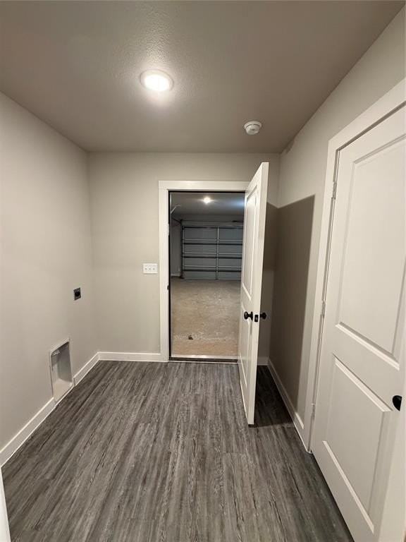 3025 Glennster St - Photo 6 of 20