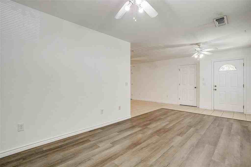 208 N Val Verde Cir - Photo 5 of 20