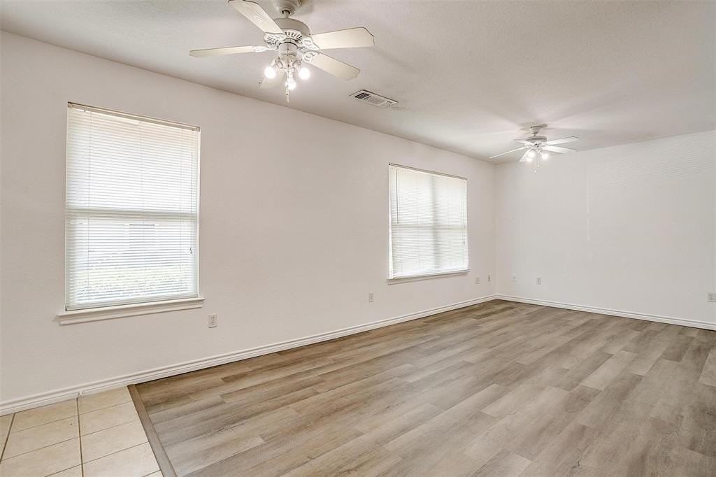 208 N Val Verde Cir - Photo 7 of 20