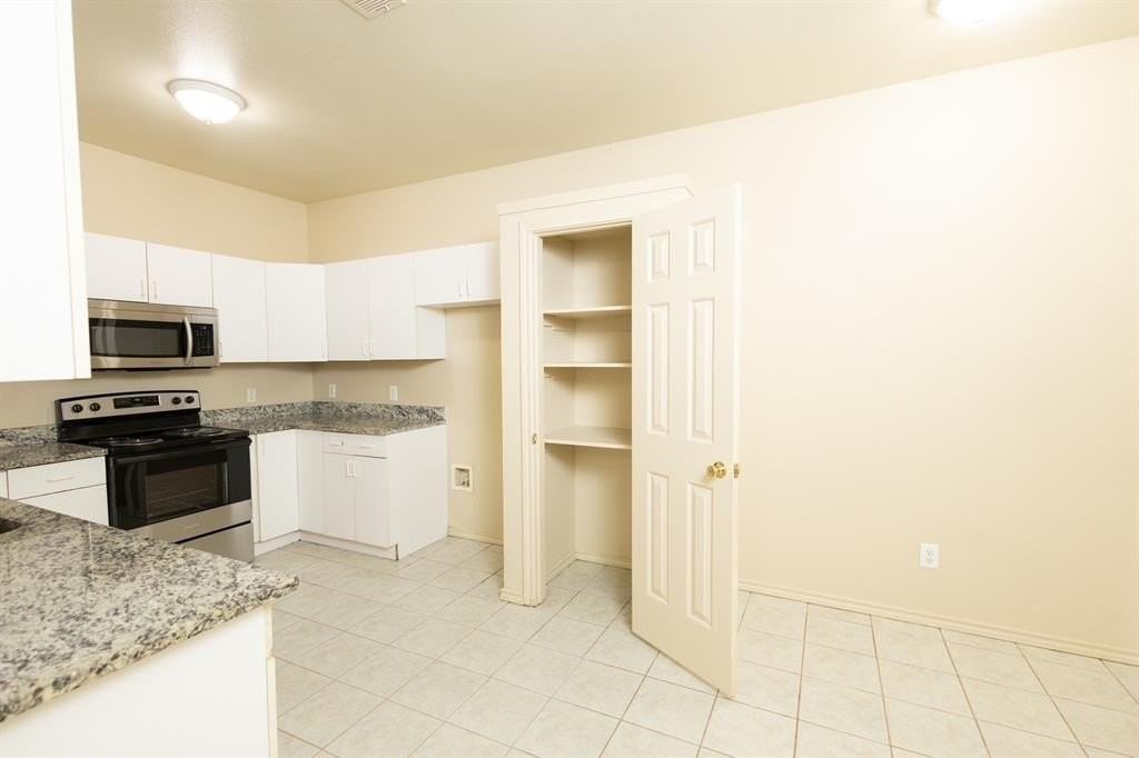 112 Honey Bee Dr #114 - Photo 4 of 13