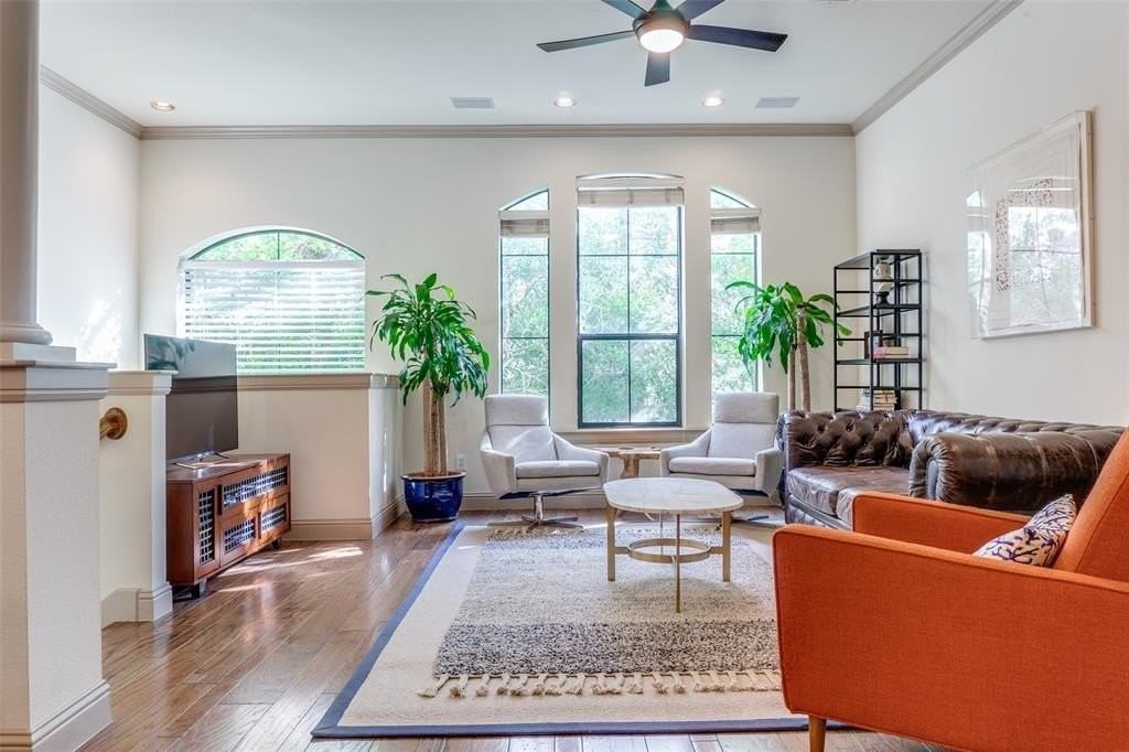 3028 Carmel St - Photo 2 of 25