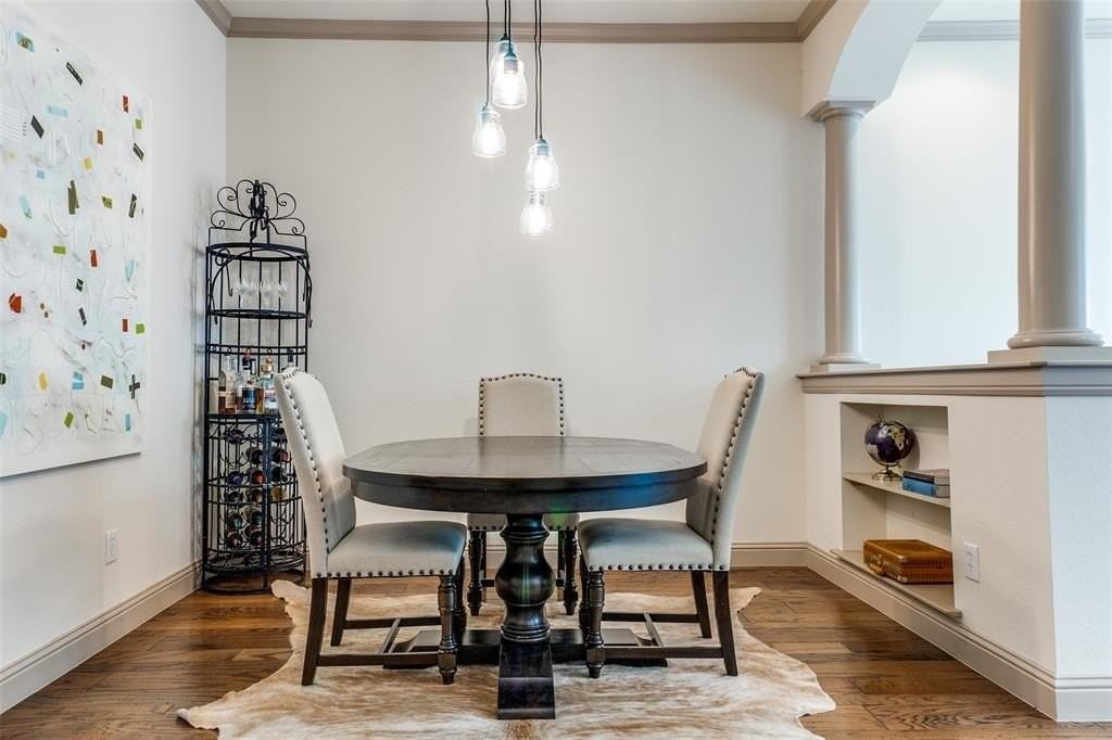 3028 Carmel St - Photo 4 of 25