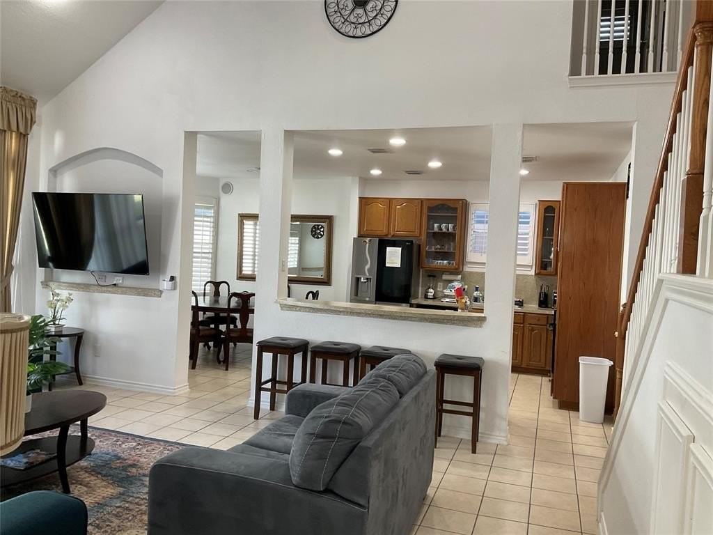 2206 N Carroll Ave - Photo 4 of 34