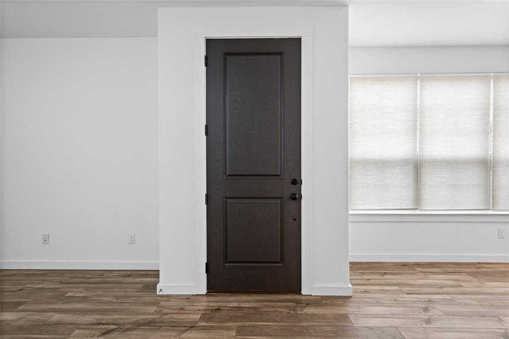 2714 Parkview Pl - Photo 4 of 30