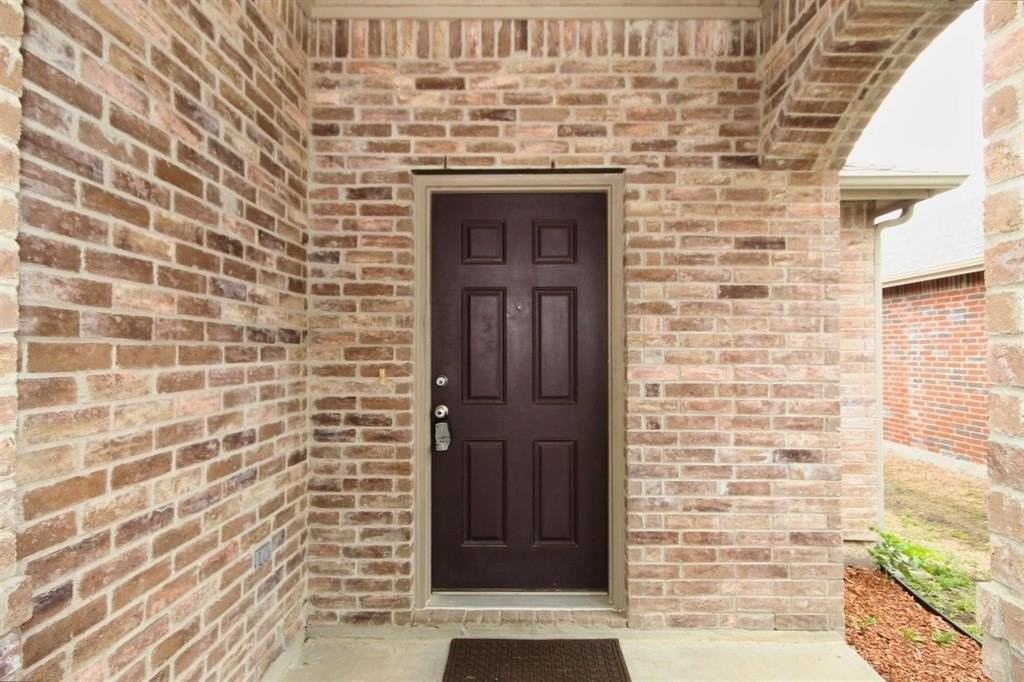 1108 Honeywell Dr - Photo 2 of 26