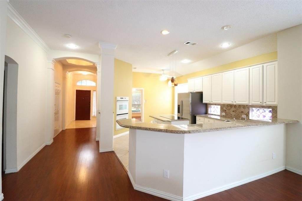 9433 Western Trl - Photo 5 of 20