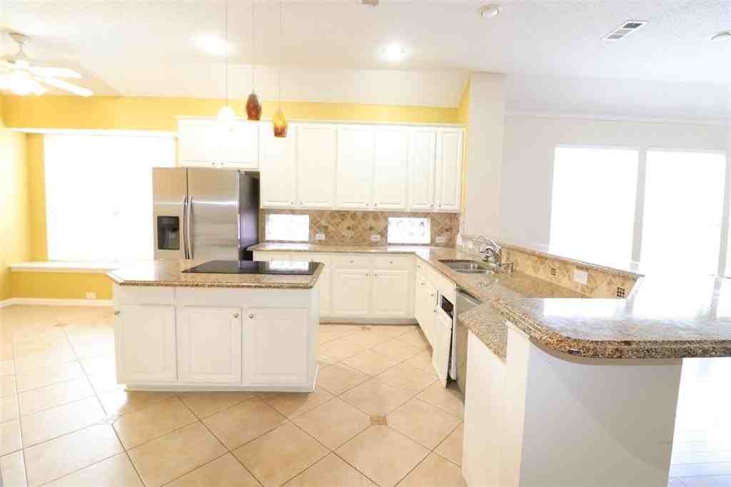 9433 Western Trl - Photo 6 of 20