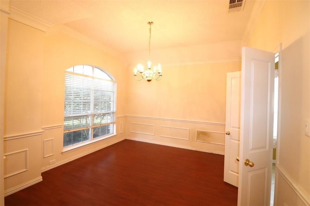 9433 Western Trl - Photo 7 of 20