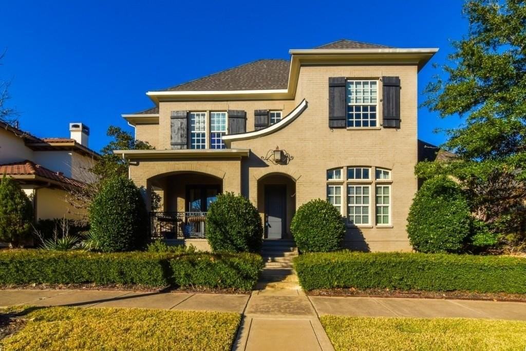 3736 Greenbrier Dr - Photo 2 of 39