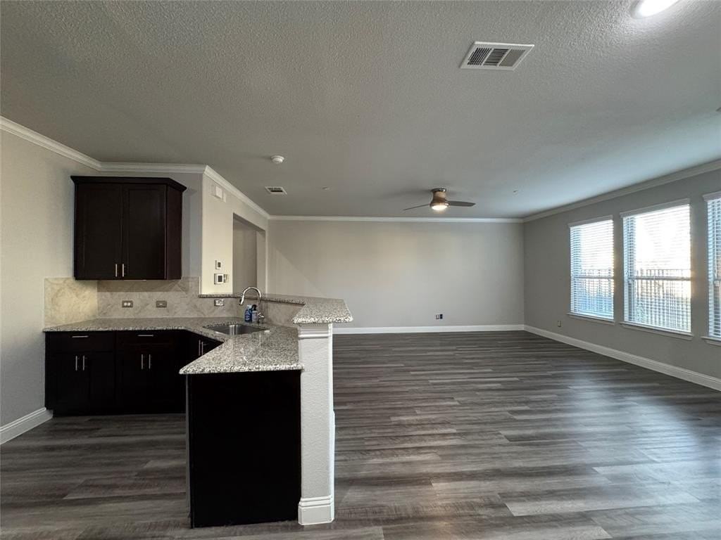 545 Teton St - Photo 5 of 23