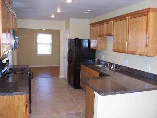 2321 Piedmont St - Photo 5 of 9