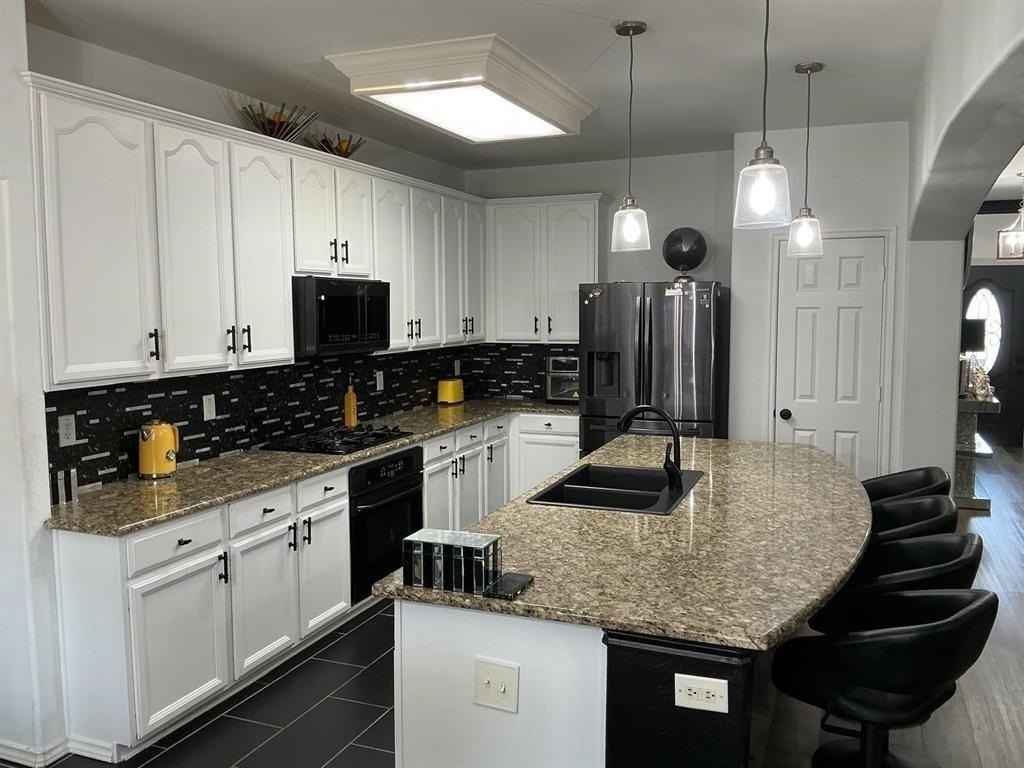 710 Boone Trl - Photo 6 of 31