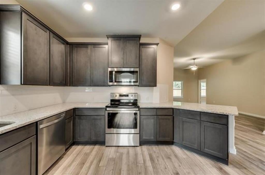 1052 Tumbleweed Trl - Photo 5 of 10