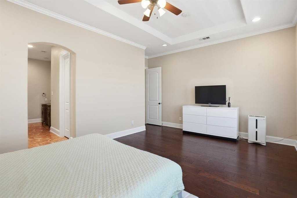 6736 Marbella #28 - Photo 3 of 34