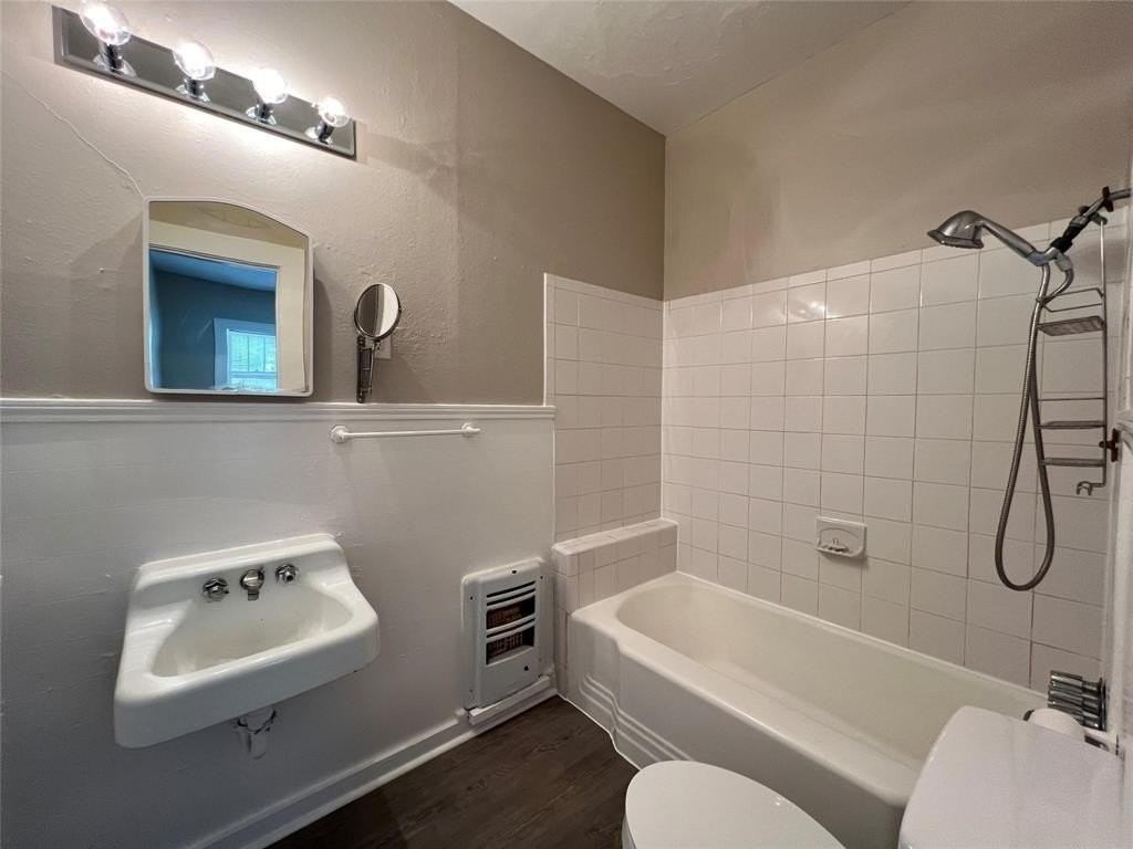 821 W Hickory St - Photo 5 of 8