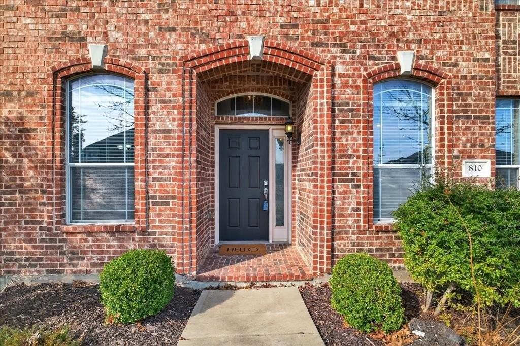 810 Highland Hills Dr - Photo 3 of 40