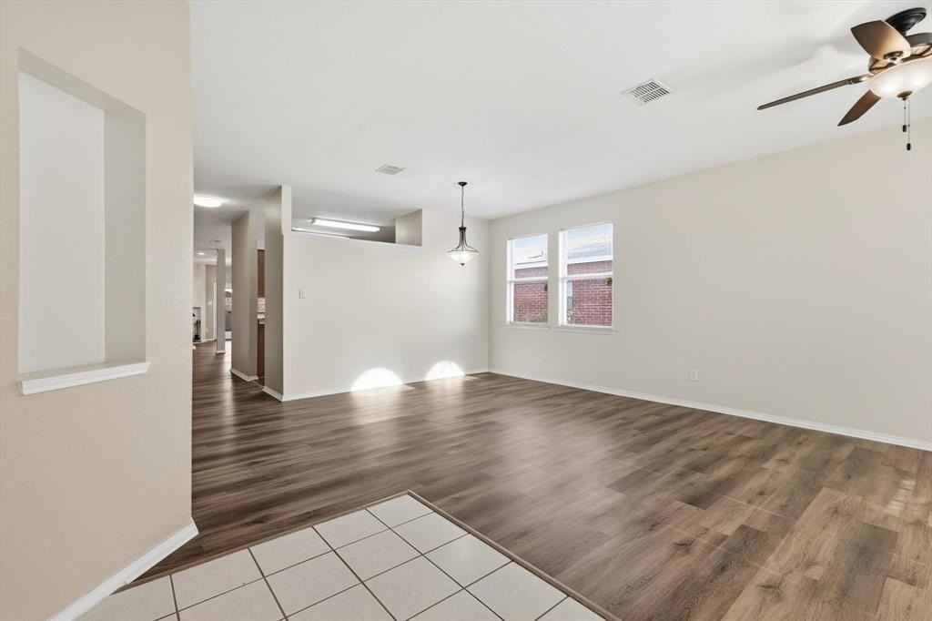 1048 Harriman Dr - Photo 4 of 22