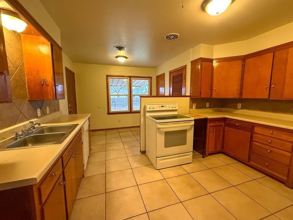 1413 Glenhaven Dr - Photo 4 of 7