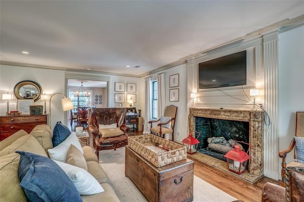 4437 University Blvd - Photo 4 of 19