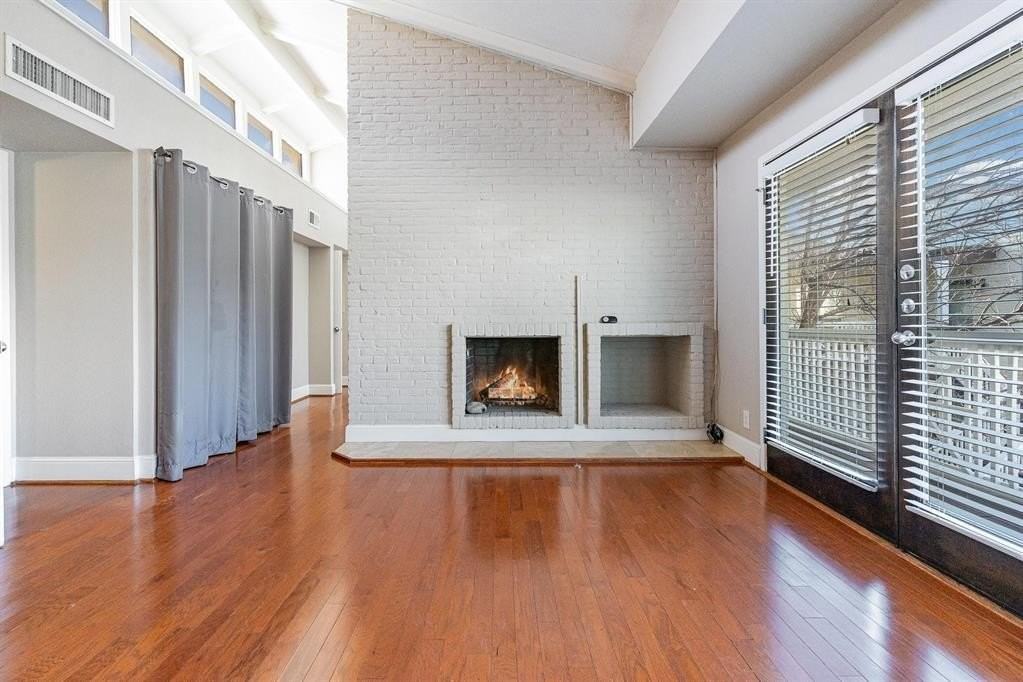 5934 Sandhurst Ln #207 - Photo 4 of 31