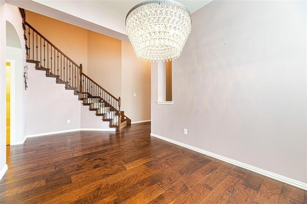 6305 Canyon Crest Dr - Photo 3 of 26