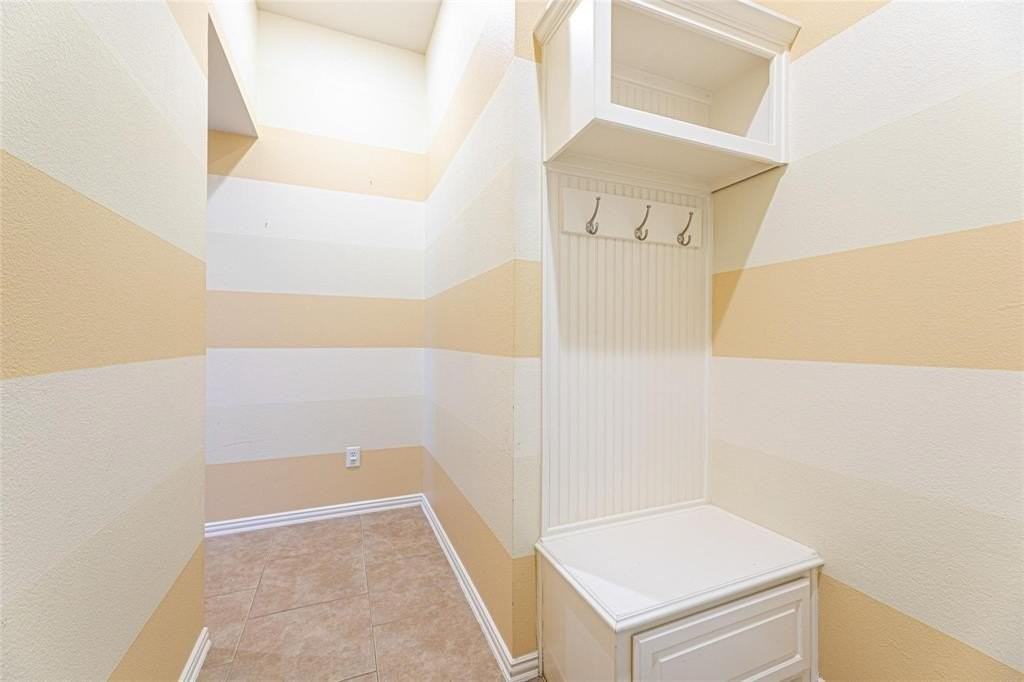 6305 Canyon Crest Dr - Photo 6 of 26