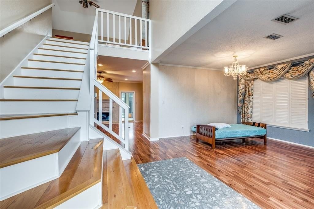 1400 Endicott Dr - Photo 2 of 25