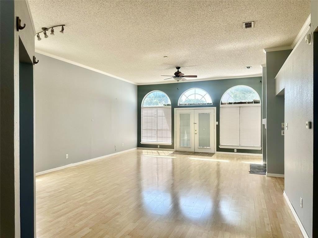 1214 Wagon Wheel Rd - Photo 2 of 14