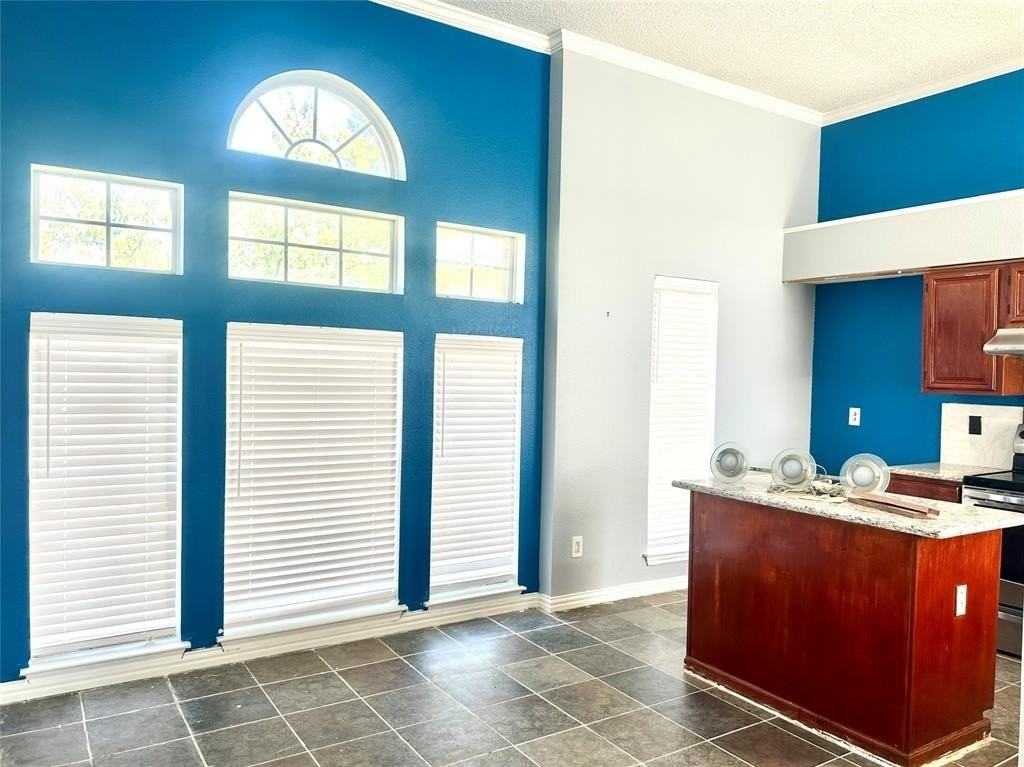 1214 Wagon Wheel Rd - Photo 4 of 14