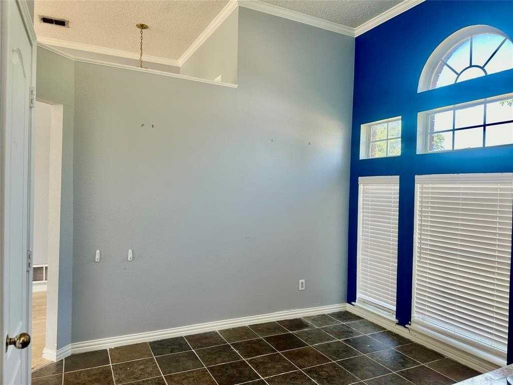 1214 Wagon Wheel Rd - Photo 6 of 14