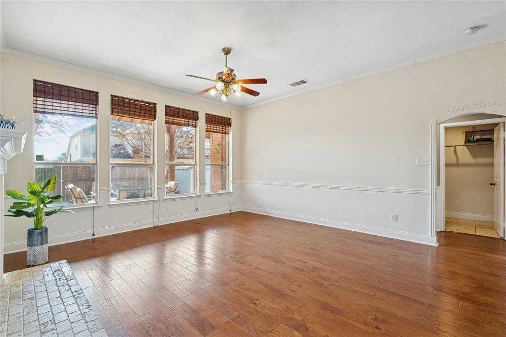 342 Stately Oak Ln - Photo 5 of 22