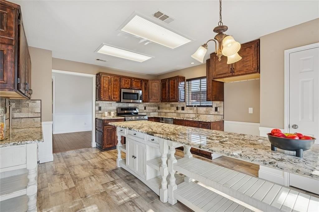 342 Stately Oak Ln - Photo 7 of 22